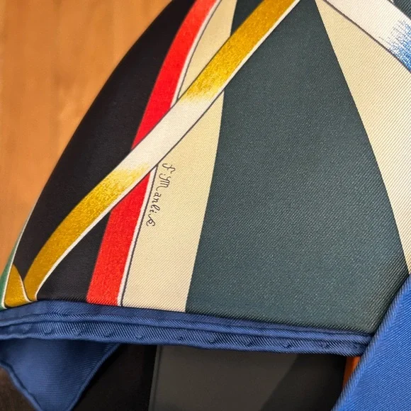 HERMES Figure Artisique Silk Scarf TAG UNWORN NEW IN BOX - Picture 3 of 13